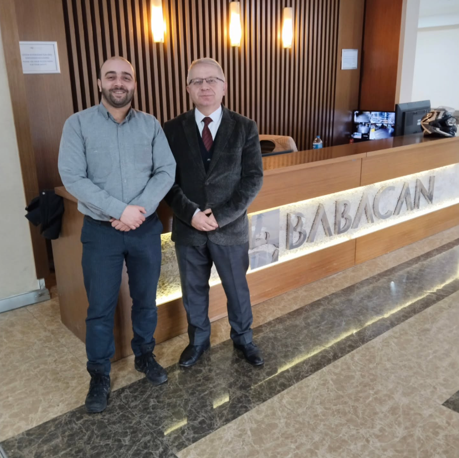 Site Müdürü Sayın Mehmet Caner Bey sitesinde ziyaret edilmiştir.