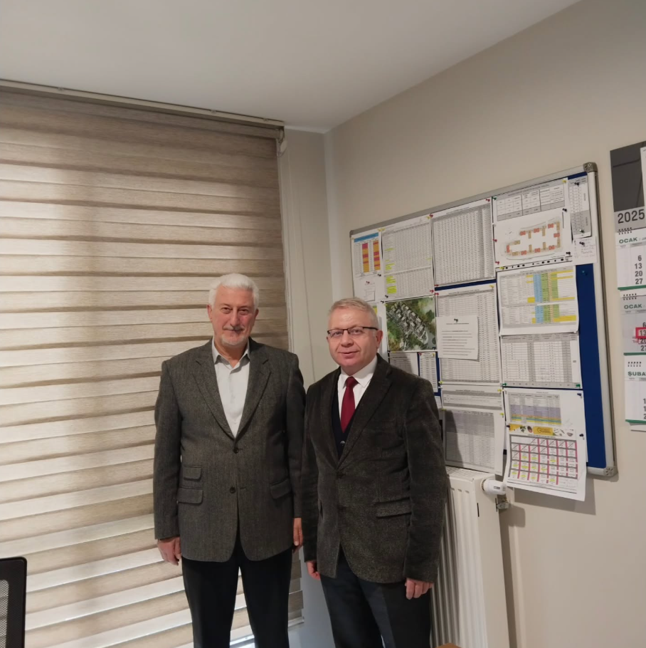 Site Müdürü Sayın Mehmet Hamdi Ustabaş Bey sitesinde ziyaret edilmiştir.