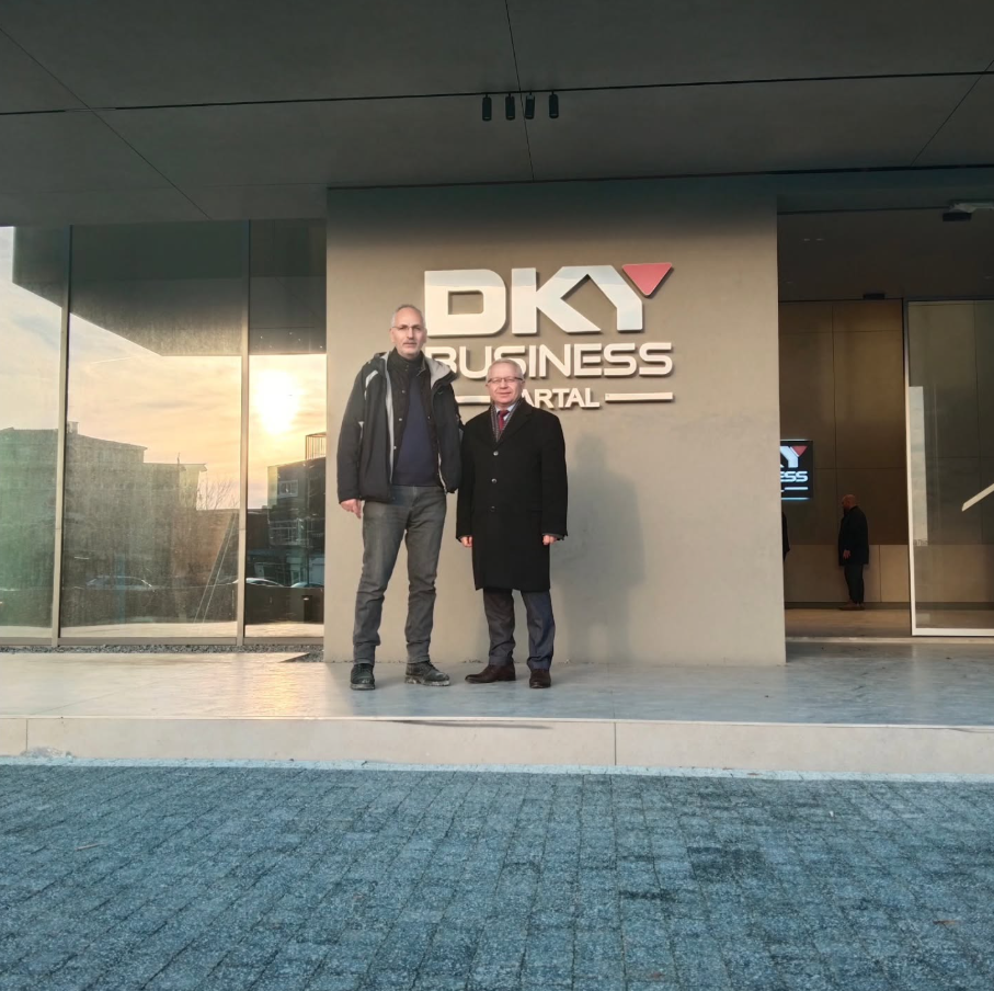 Site Müdürü Sayın Mustafa Taysi Bey sitesinde ziyaret edilmiştir.