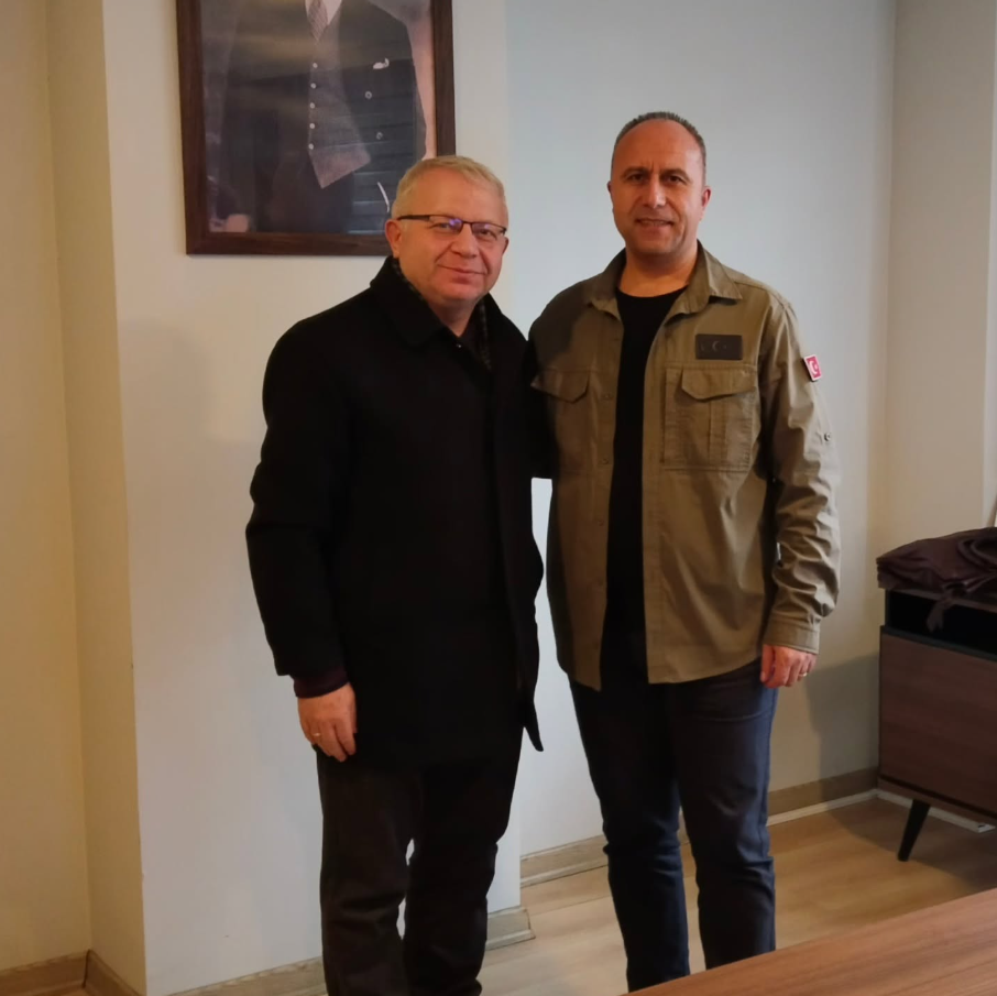 Site Müdürü Sayın Sedat Dönmez Beyi sitesinde ziyaret edilmiştir.