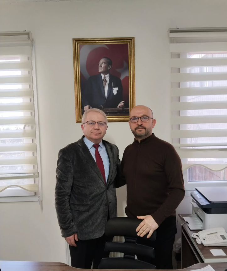 Site Müdürü Şahin Yeşiltepe Bey sitesinde ziyaret edilmiştir.